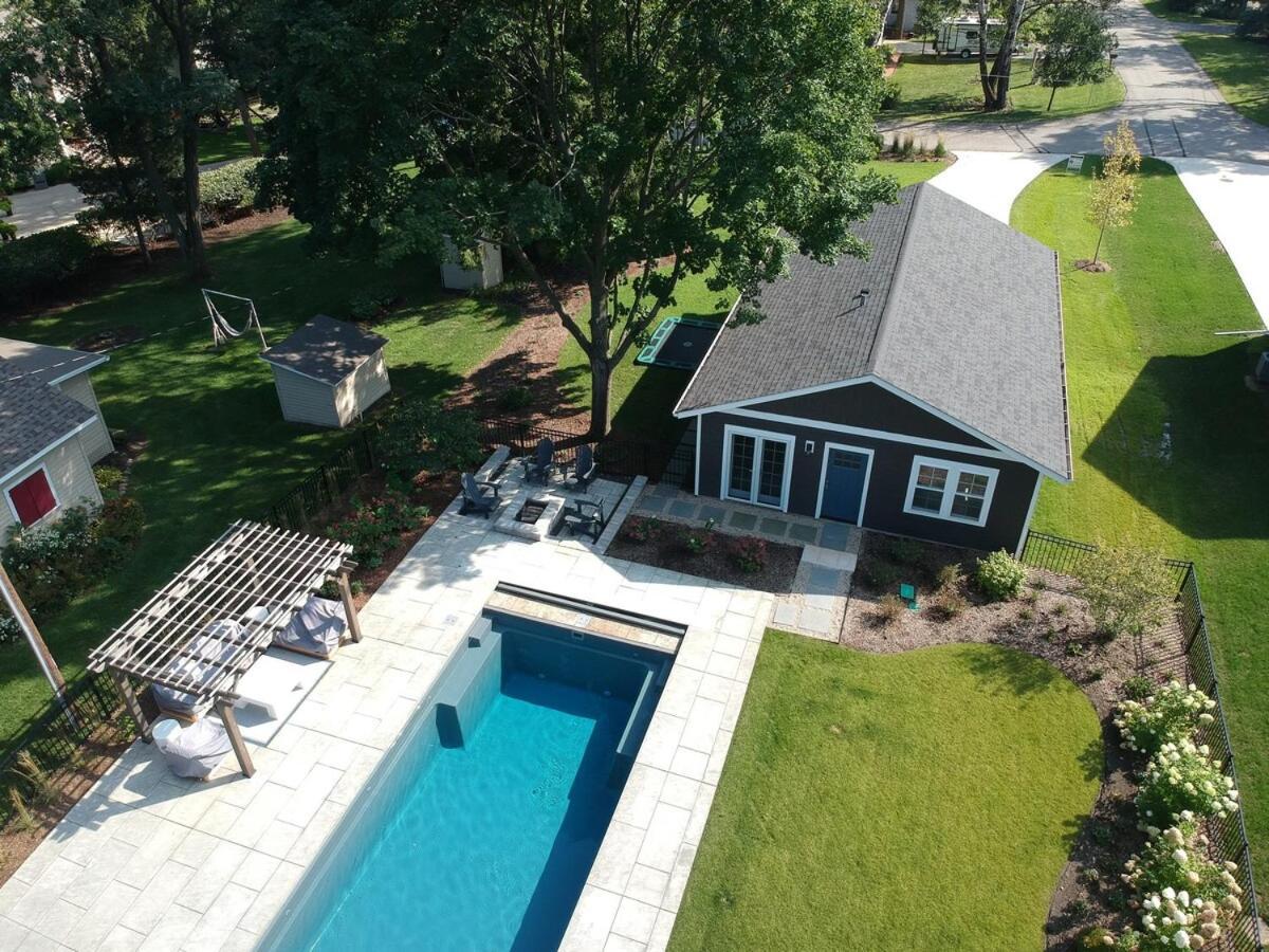 Large In-Ground Heated Pool - Two-Tiered Deck - Built-In Brick Firepit - New Home -Separate Coach House Lake Geneva Exteriér fotografie